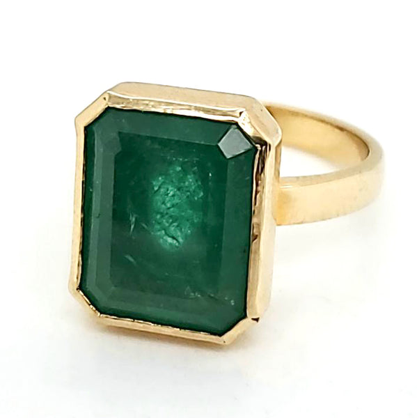 18kt Yellow Gold 6.98 Carat Emerald Cut Emerald Ring