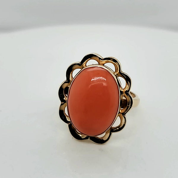 Vintage 18kt Yellow Gold Coral Ring