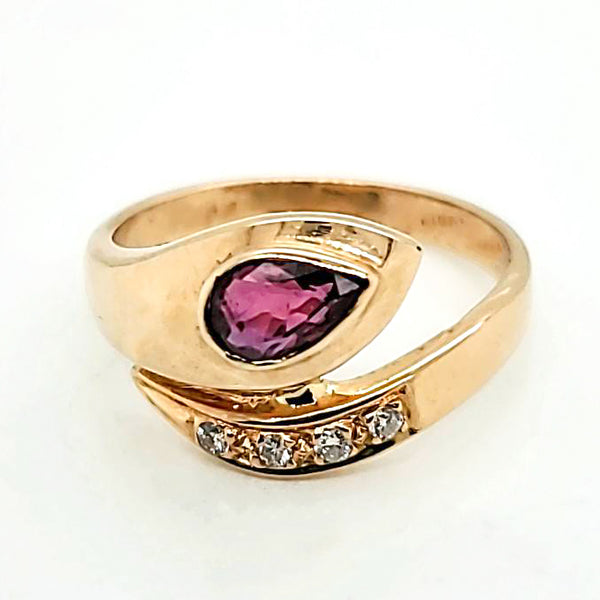 18kt Yellow Gold Snake Ring With Ruby and Diamonds