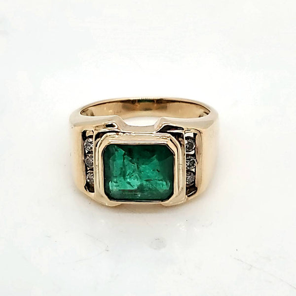 14Kt Yellow Gold Emerald And Diamond Ring