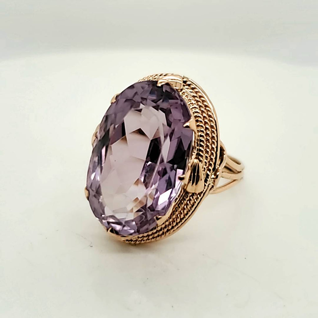 Vintage 14kt Yellow Gold Oval Amethyst Ring