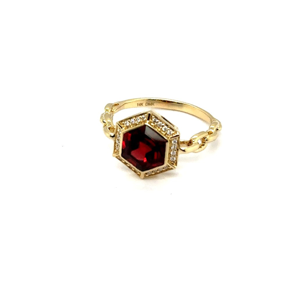 14kt Yellow Gold Garnet And Diamond Ring