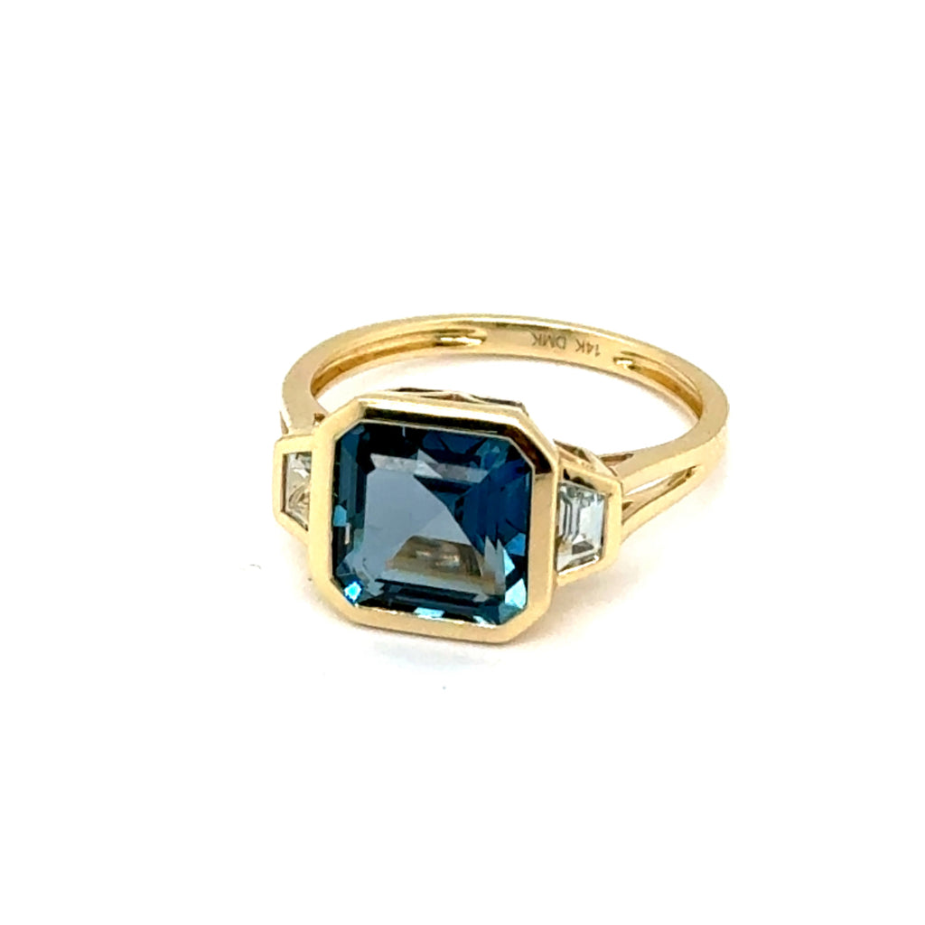 14kt Yellow Gold Blue Topaz Ring