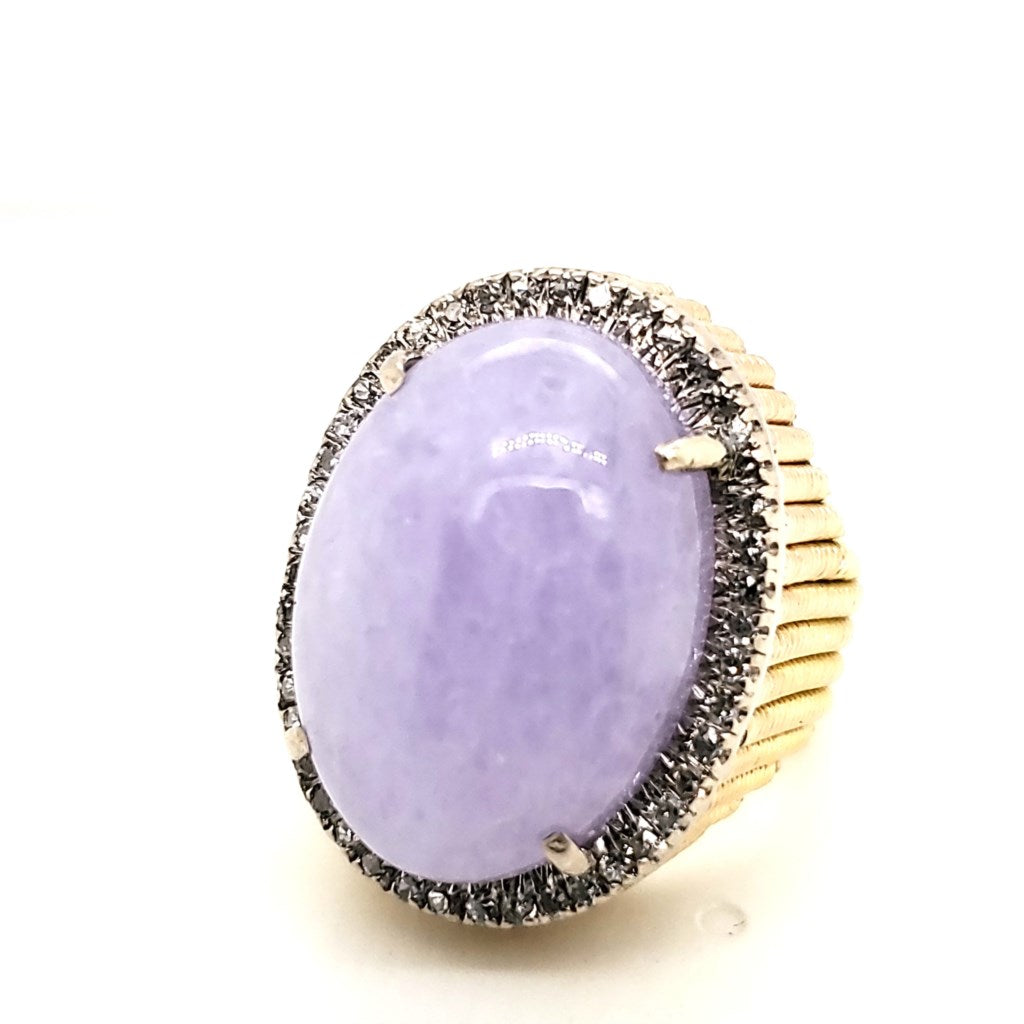 14Kt Yellow Gold Lavender Jade and Diamond Ring