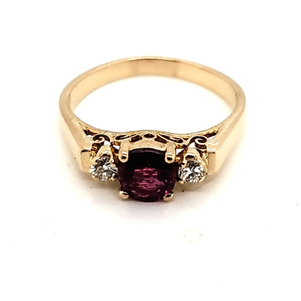 18Kt Yellow Gold Ruby And Diamond Ring