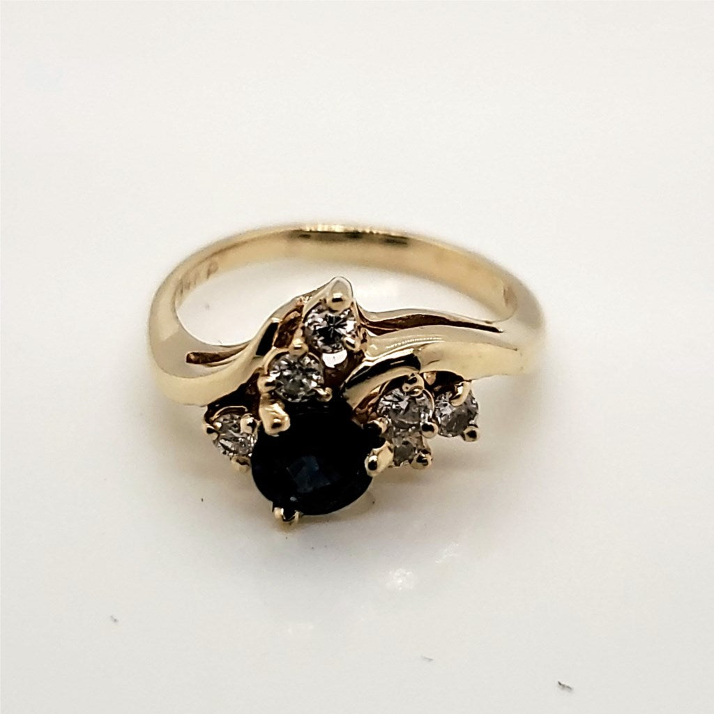 14Kt Yellow Gold Sapphire And Diamond Ring