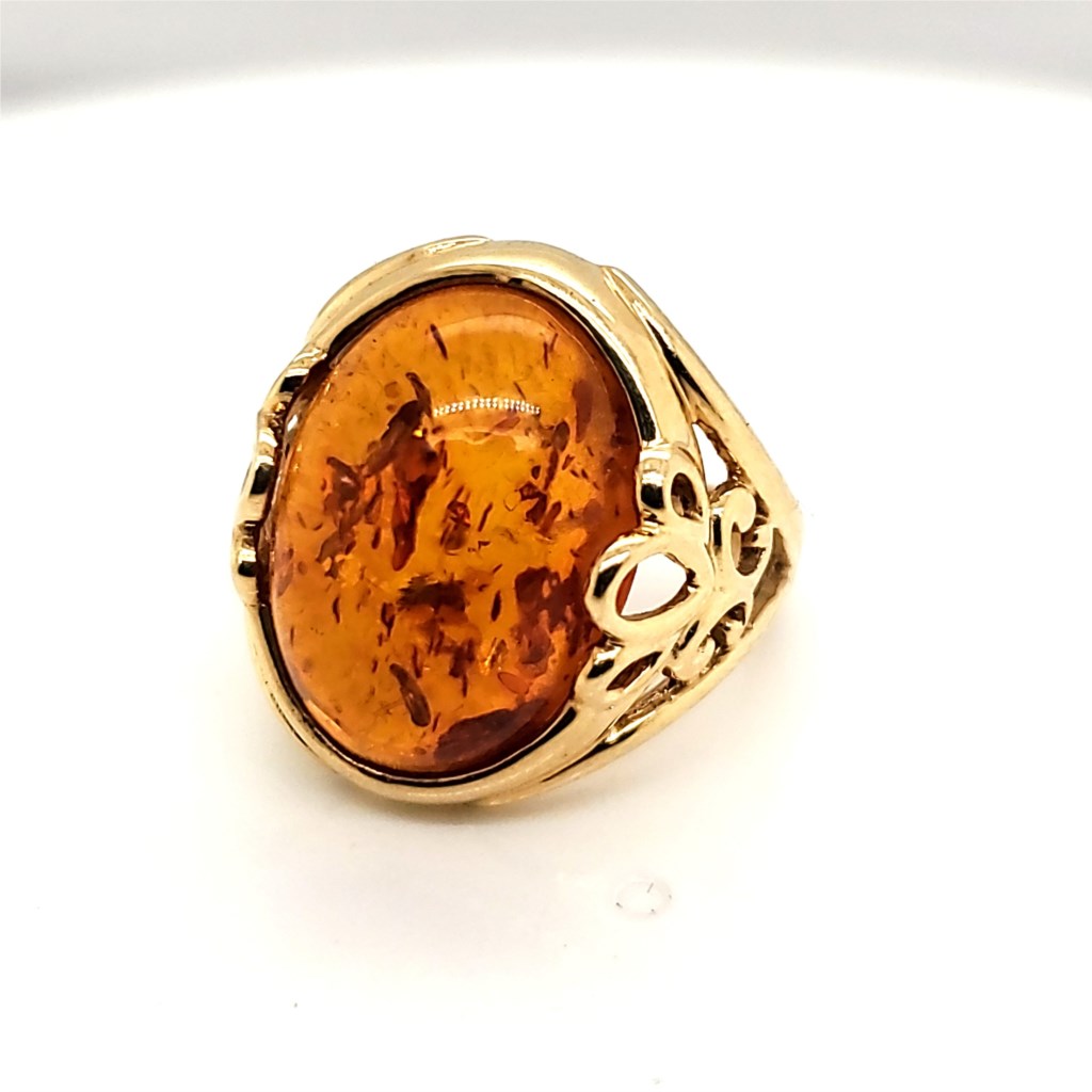 14Kt Yellow Gold Filigree Style Amber Ring