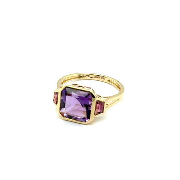 14kt Yellow Gold Bezel Set Amethyst Ring