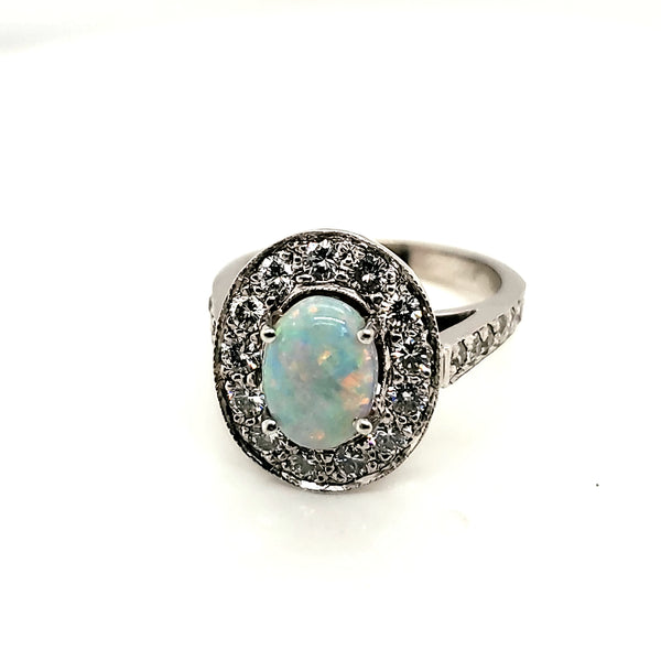 Vintage 1.00 Carat Opal and Diamond Ring in 14kt White gold