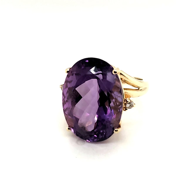 14kt Yellow Gold Amethyst and Diamond Ring