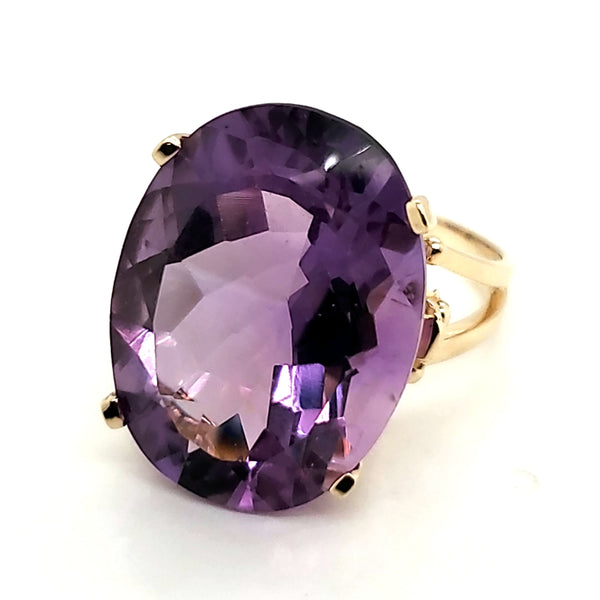 14kt Yellow Gold Amethyst Ring