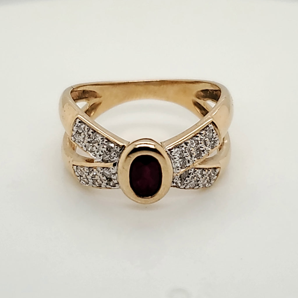 French 18Kt Yellow Gold Ruby And Diamond Ring