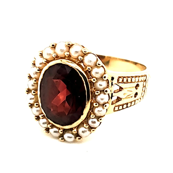 Vintage 14kt Yellow Gold Garnet and Pearl Ring