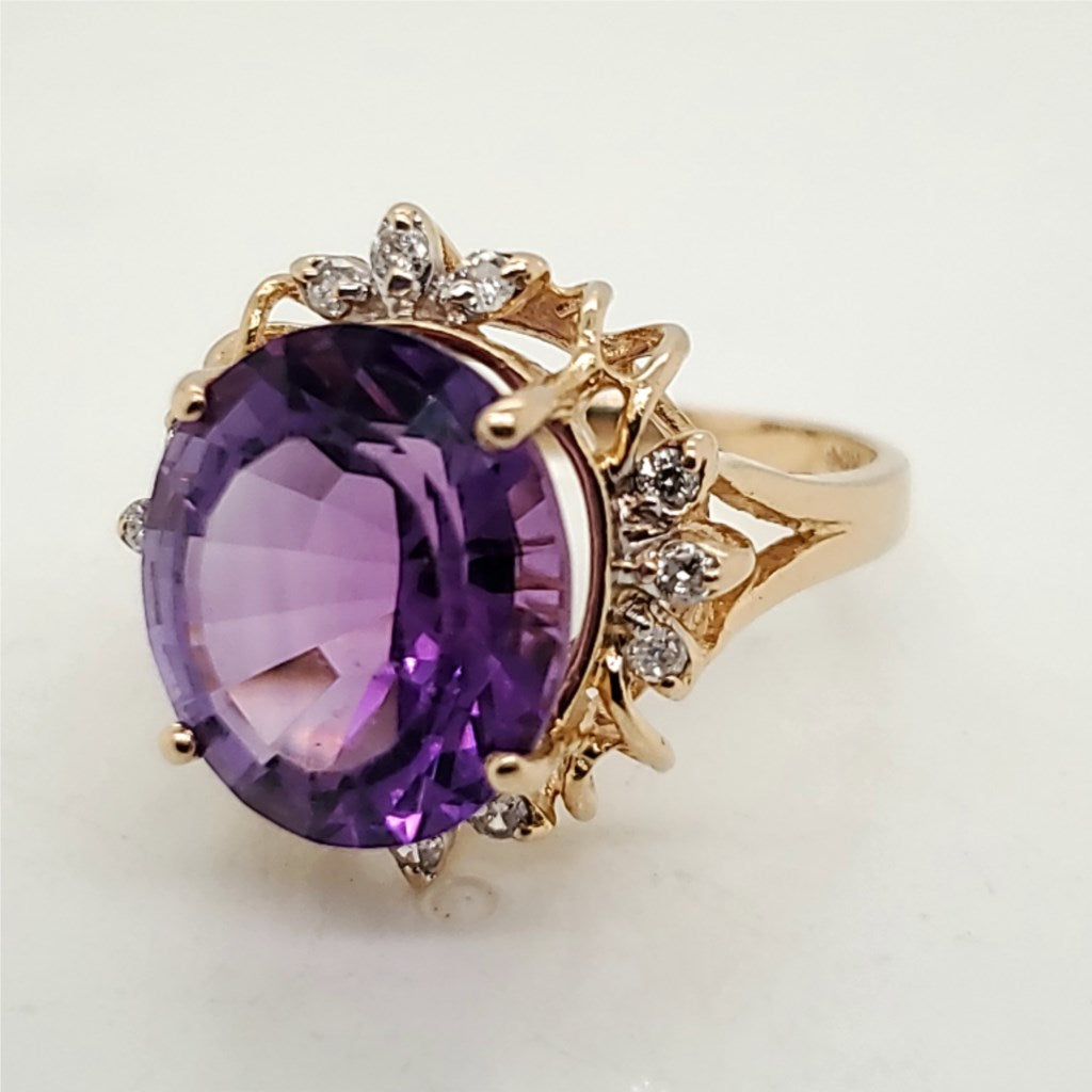 14kt Yellow Gold Amethyst and Diamond Ring