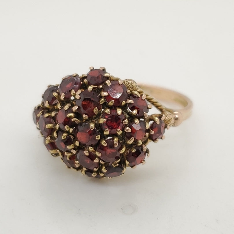 14kt Yellow Gold Bohemian Garnet Ring
