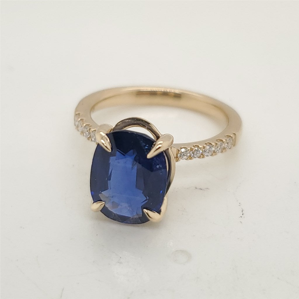 14kt Yellow Gold 3.52 Carat Ceylon Sapphire and Diamond Ring