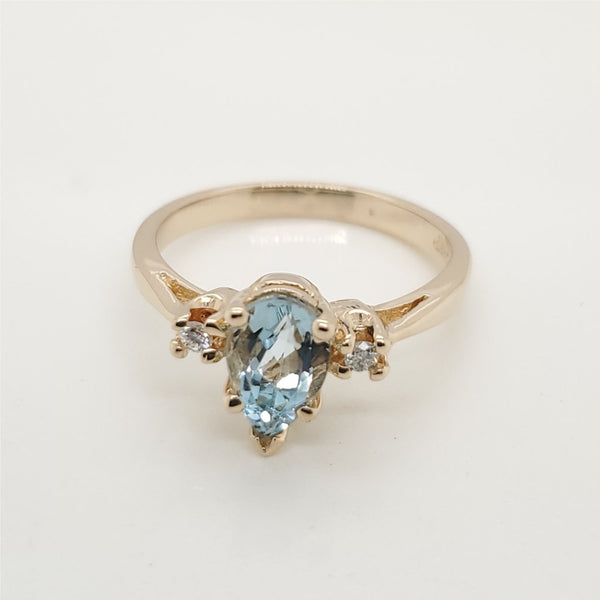 14kt Yellow Gold Aquamarine and Diamond Ring