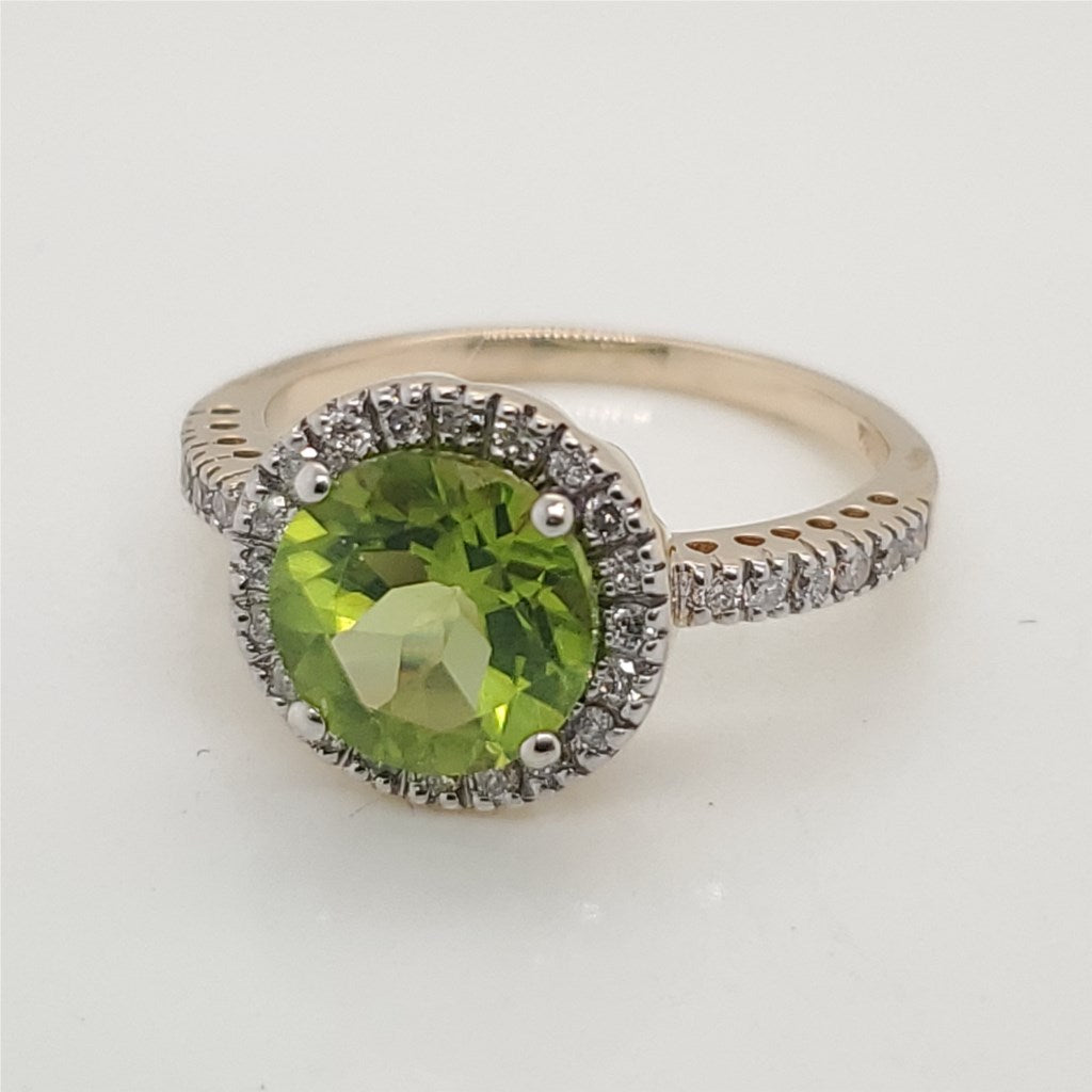14Kt Yellow Gold Peridot And Diamond Ring