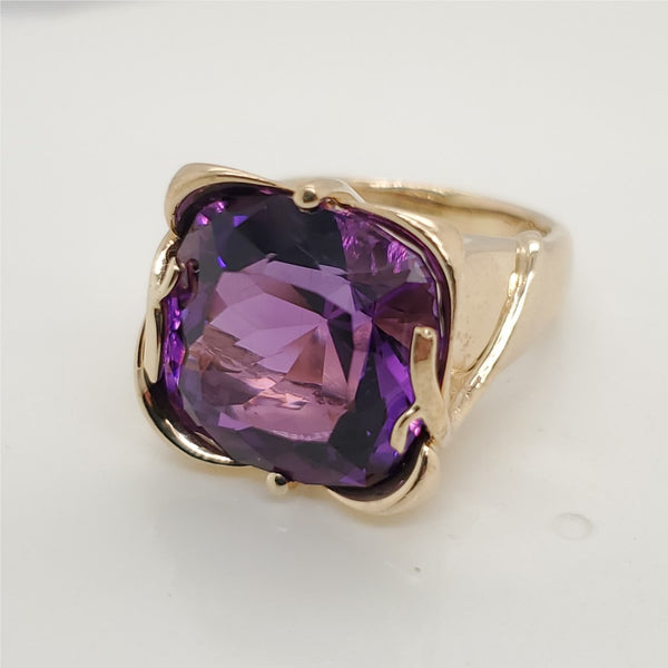 Modernist 14kt Yellow Gold Siberian Amethyst Ring