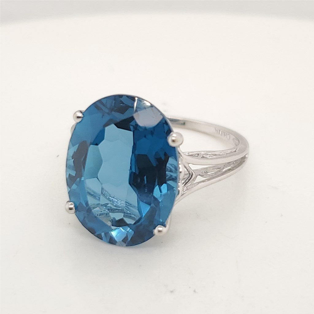 14kt White Gold London Blue Topaz Ring
