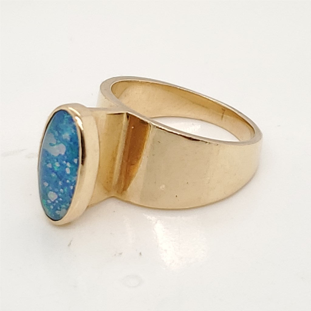 Modernist 14kt Yellow Gold Oval Opal Ring