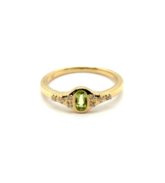 14Kt Yellow Gold 0.31 Ct Oval Peridot And Diamond Ring