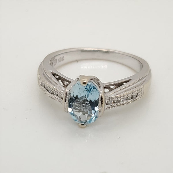 18kt White Gold Aquamarine and Diamond Ring