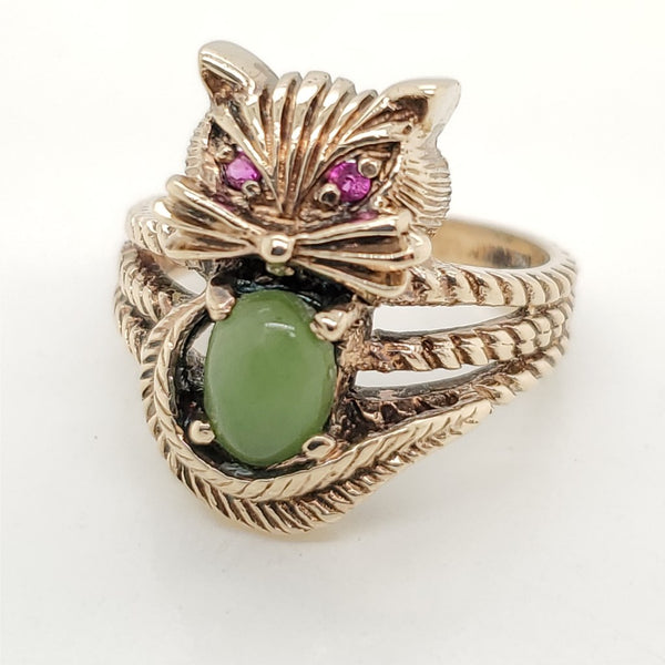 Vintage 10kt Yellow Gold Jade and Ruby Cat Ring
