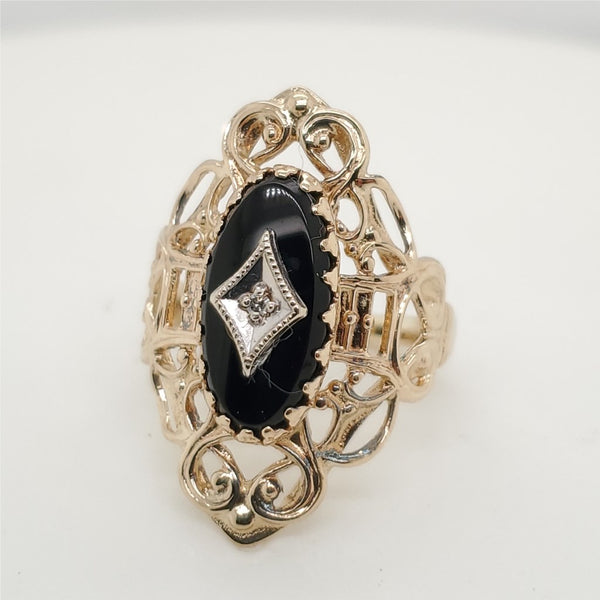 Vintage 14kt Yellow Gold Onyx and Diamond Ring
