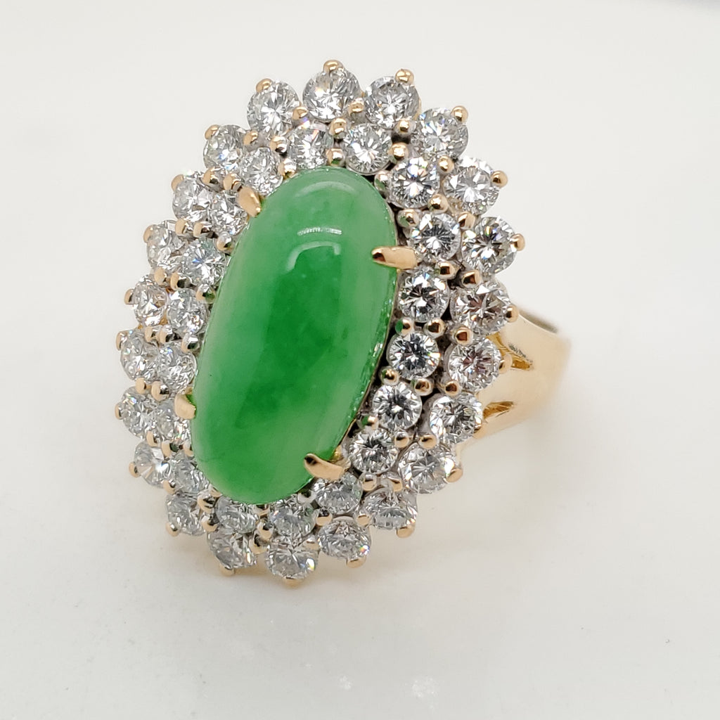 Vintage 18Kt Yellow Gold Jadeite Jade and Diamond Ring