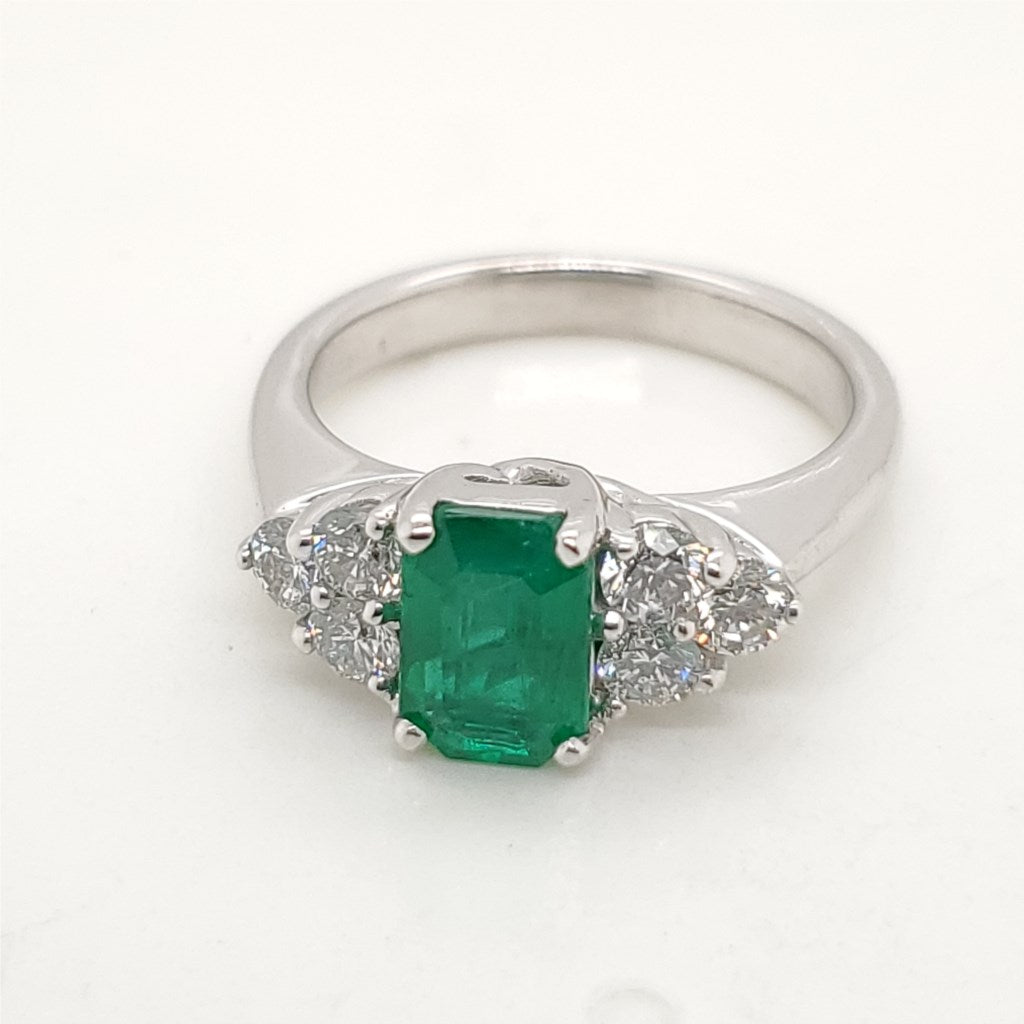 14Kt White Gold Emerald And Diamond Ring