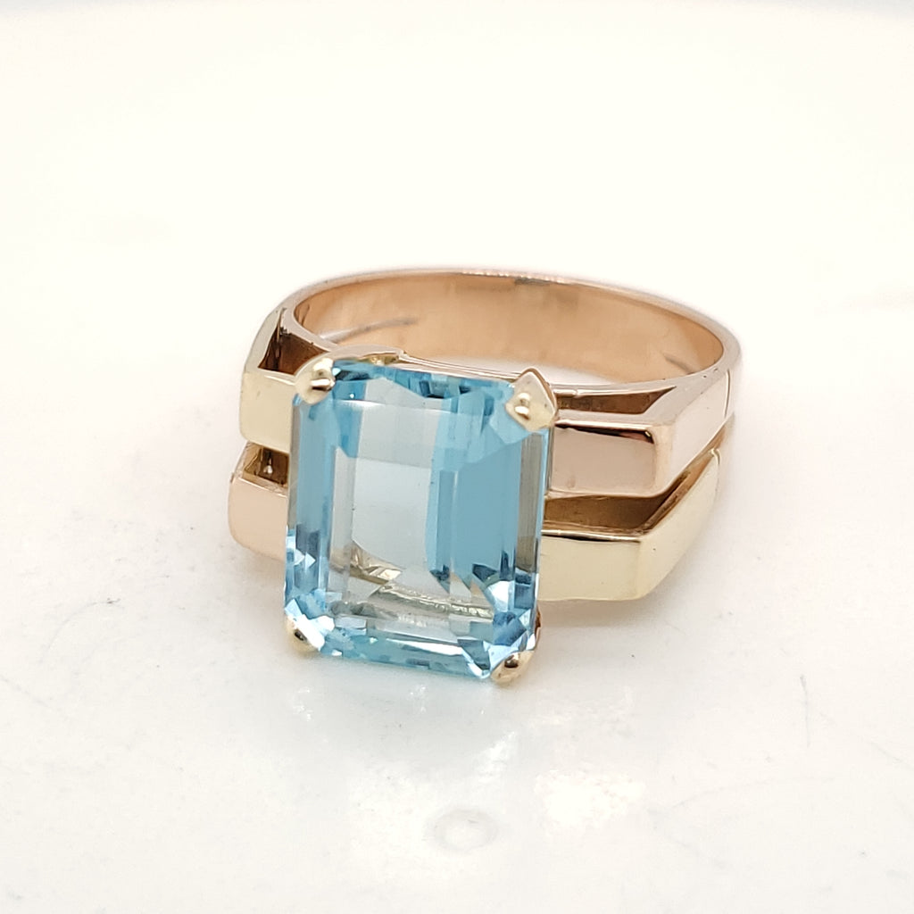 Vintage 18kt Rose Gold Aquamarine Ring