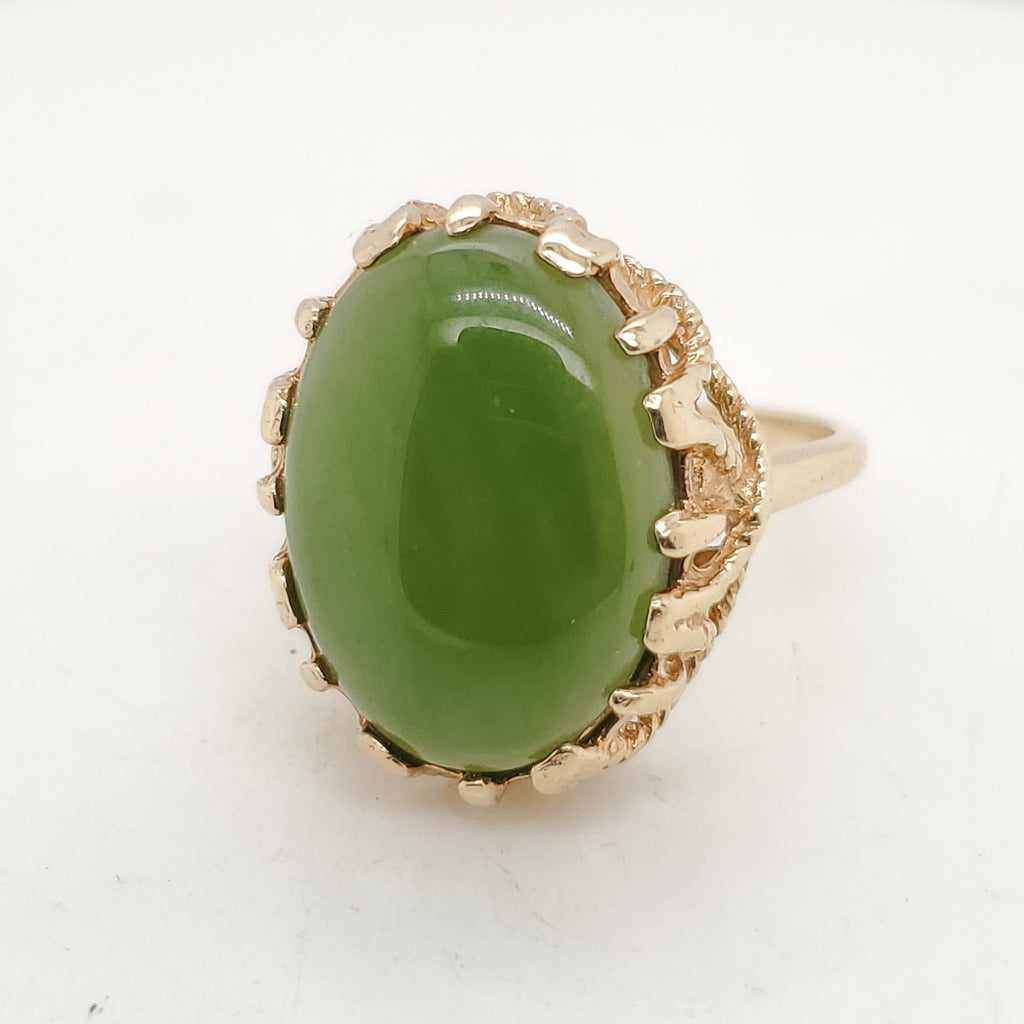 Vintage 14kt Yellow Gold Nephrite Jade Ring