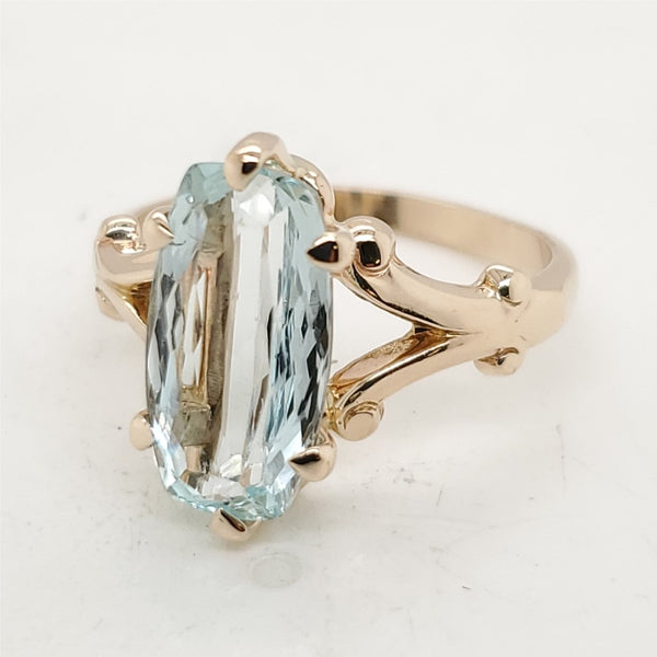 14kt Yellow Gold Aquamarine Ring