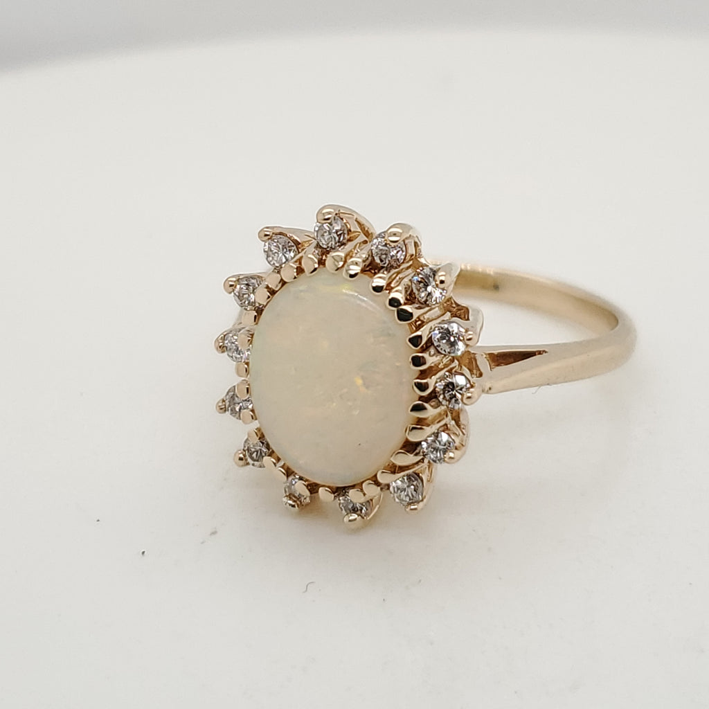 Vintage 10Kt Gold Opal And Diamond Ring