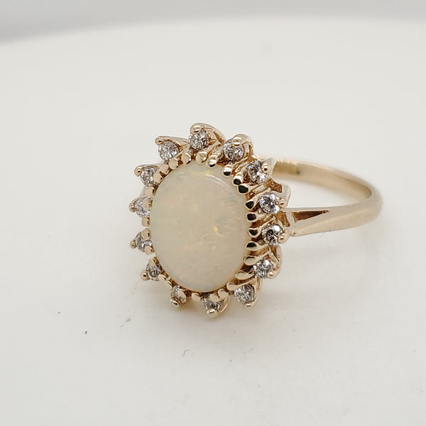 Vintage 10Kt Gold Opal And Diamond Ring