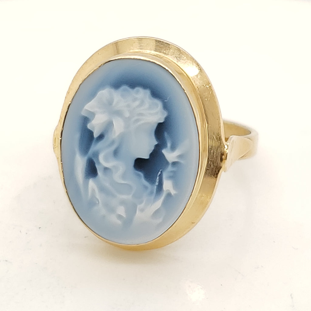 18kt Yellow Gold Jasperware Cameo Ring