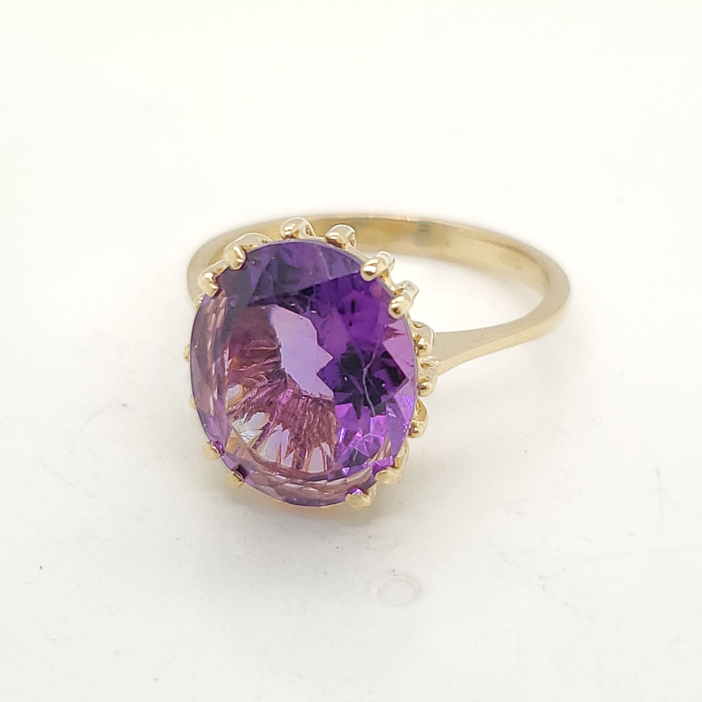 Vintage 18kt Yellow Gold Amethyst Ring