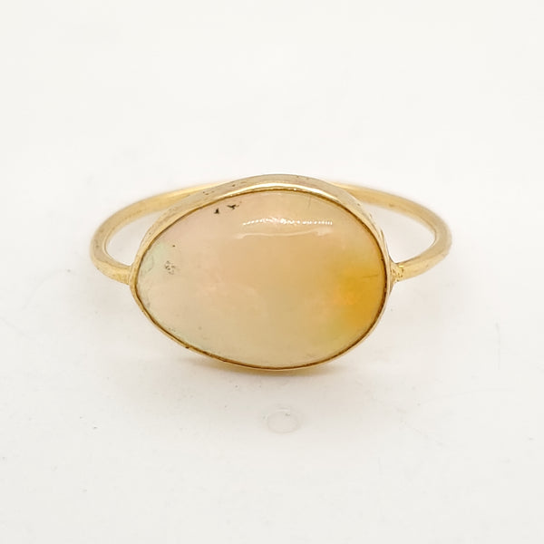 18kt Yellow Gold Bezel Set Opal Ring