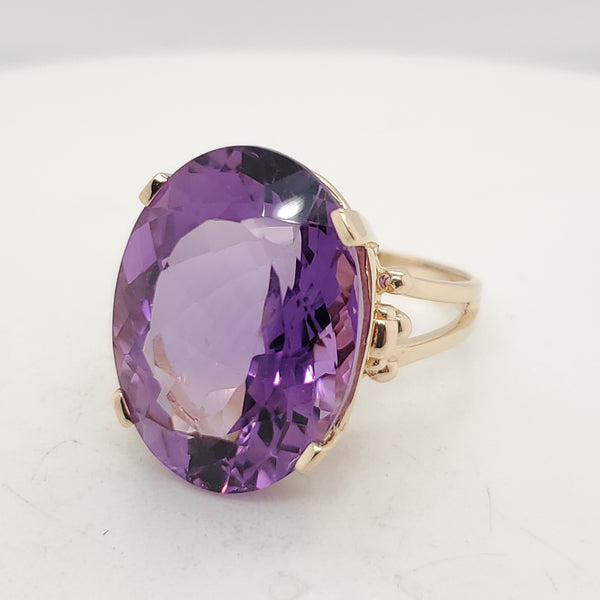 14kt Yellow Gold Amethyst Ring