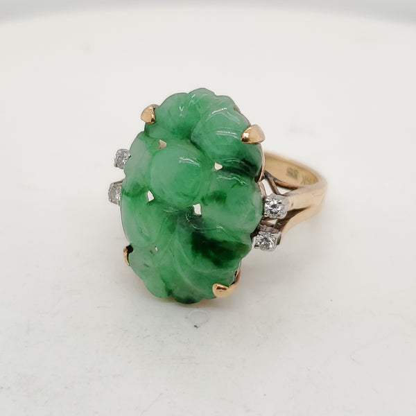 Vintage 14kt Yellow Gold Jadeite Jade and Diamond Ring