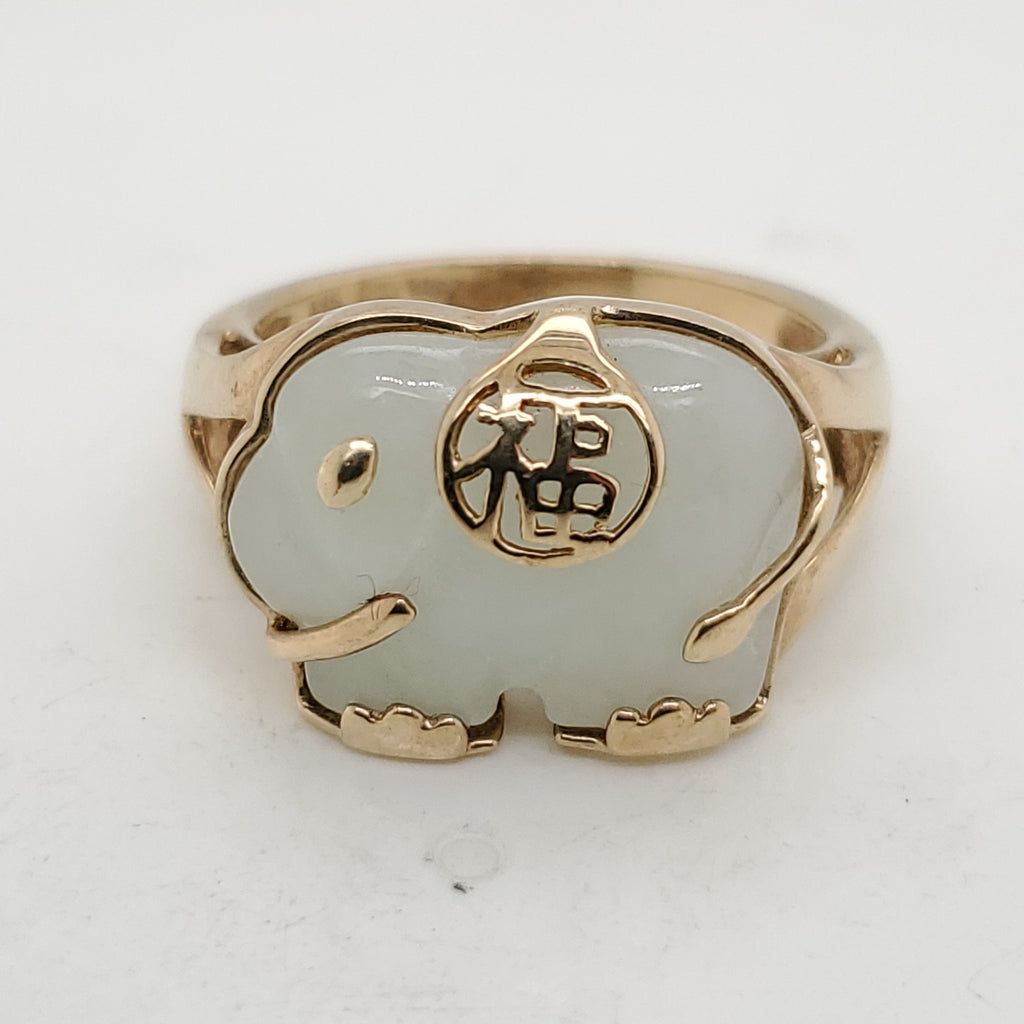 14Kt Yellow Gold Carved Jade Elephant Ring