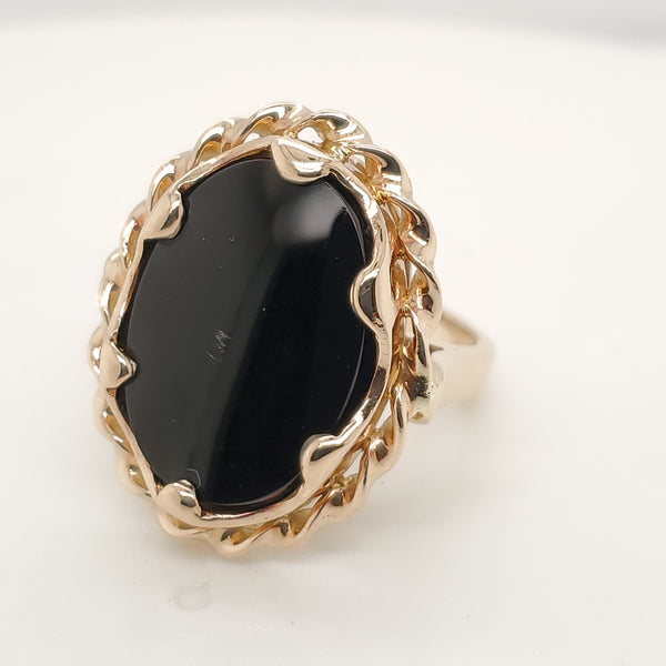 14Kt Yellow Gold Onyx Ring