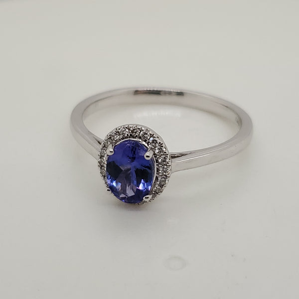 18kt White Gold Tanzanite and Diamond Ring