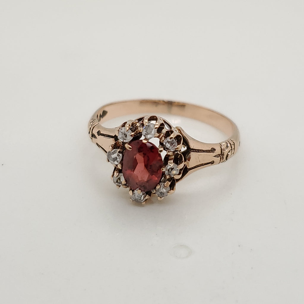 Antique Victorian 14kt Yellow Gold Garnet and Rose Cut Diamond Ring