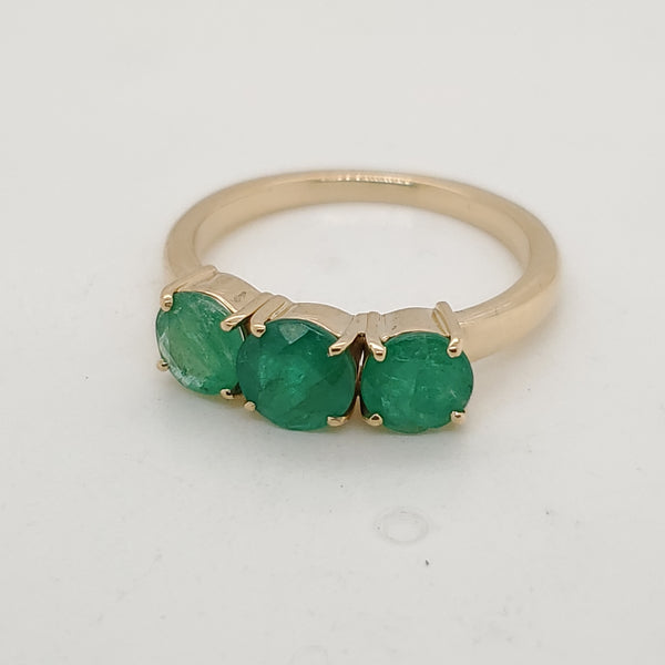 18kt Yellow Gold Emerald Ring