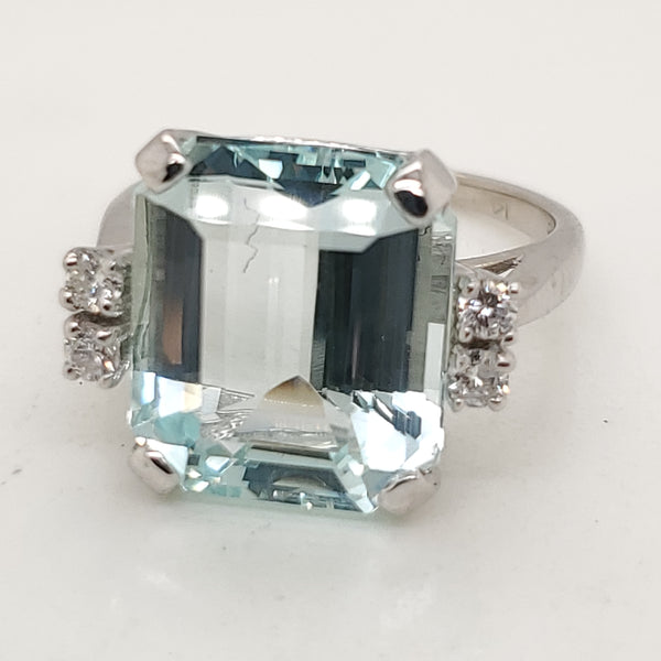 14kt White Gold Aquamarine and Diamond Ring