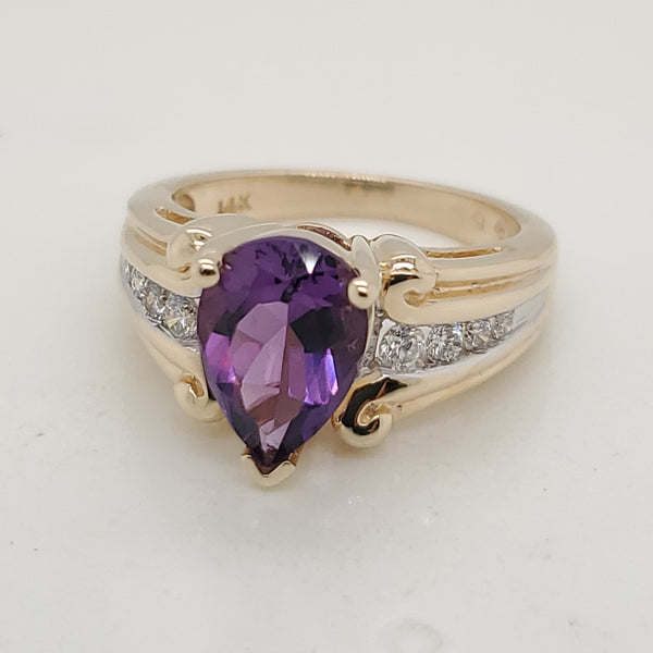 14kt Yellow Gold Amethyts and Diamond Ring