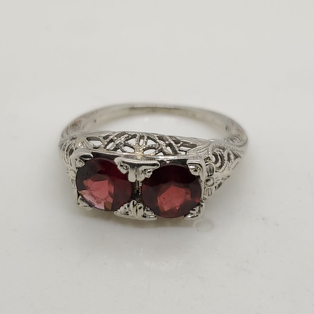 14kt White Gold Garnet Art Deco Filigree Ring