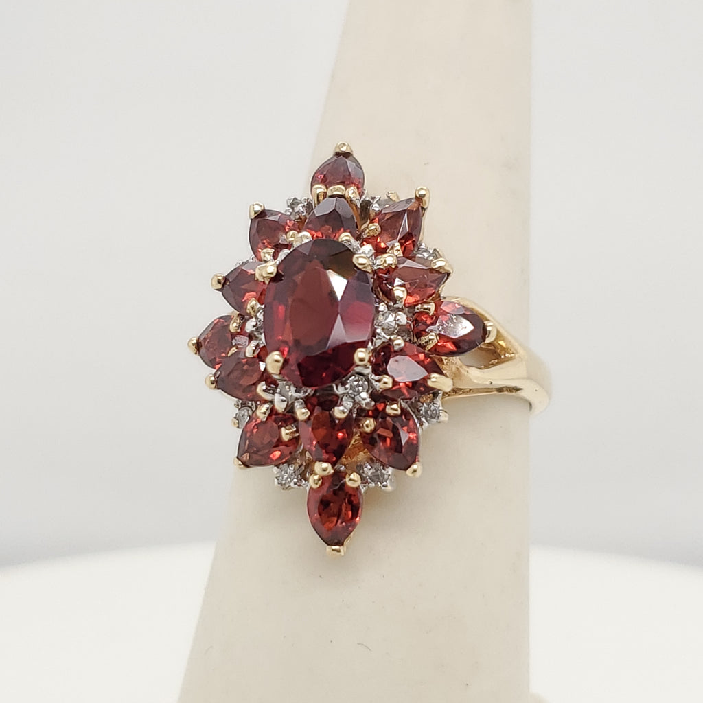 10kt Yellow Gold and Garnet Ring